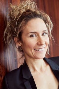 Édith Cochrane in Sur la terre comme au ciel