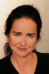 Sheila Campbell in Con Games