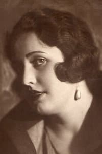 Antonina Yeremeyeva in Шинель