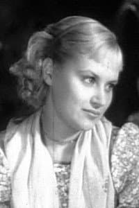 Larisa Yemelyantseva in Аринка