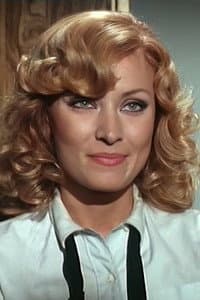 Malisa Longo in George Hilton - Il mondo è degli audaci
