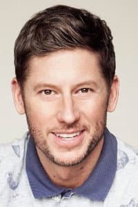 Ryan Steele in Deb & Sisi