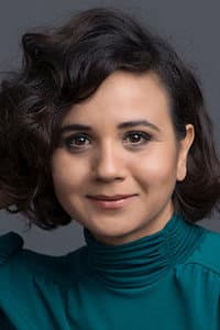 Elif Ürse in Koridor