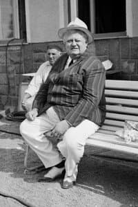 József Szendrő in Kristóf, a magánzó