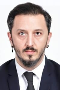 Ertunç Alıcı in Geçerken Uğradım
