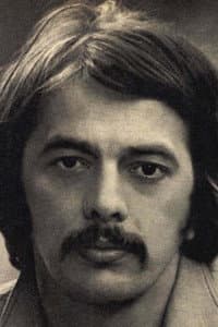 Károly Vogt in A világ közepe