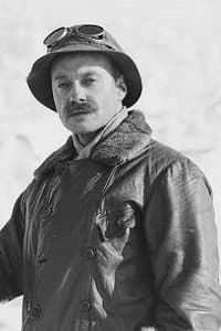 Herbert G. Ponting in The Great White Silence