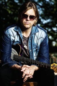 Shane Theriot in Daryl Hall & John Oates - Live in Dublin