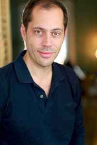 Damien Gouy in Deux petites filles en bleu