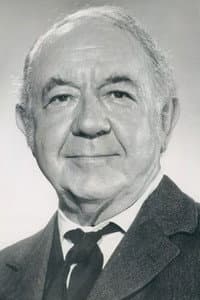 Cecil Kellaway in Francis Goes to the Races