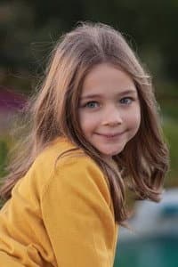 Nisa Sofiya Aksongur in Locman