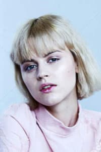 Sally Olsen in Predikanten