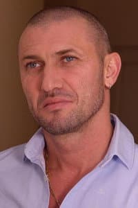 Luca Ferrero in Luxure : Les secrets de mon épouse