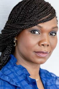 Kareen Guiock in Tout simplement noir
