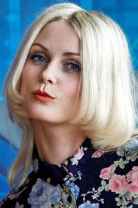 Mette Lindberg in Som et strejf af en dråbe - Danmark synger farvel til Kim Larsen