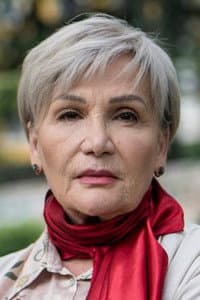 Bedia Begovska in Преку eзерото