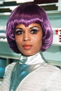 Dolores Mantez in UFO - Allarme rosso... Attacco alla Terra!