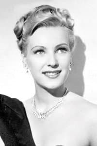 Miroslava in El monstruo resucitado