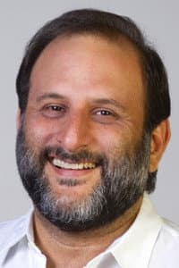 Aaron Zebede in Operación Causa Justa