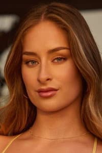 Ambar Lapiedra in Mass Appeal 2