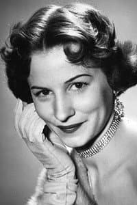 Joan Tompkins in Scarecrow