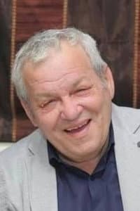 Besnik Çinari in Fundi i marrëzisë