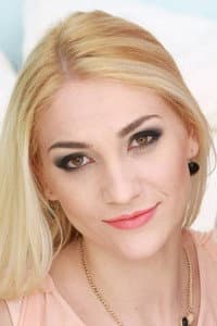 Luna Melba in Anal Pursuit 2