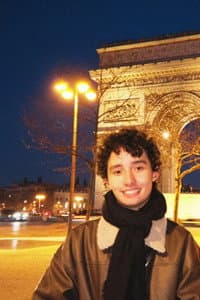 Leonardo Meira in Eduardo e Mônica Short Clip