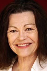 Annick Le Goff in Le noir te va si bien
