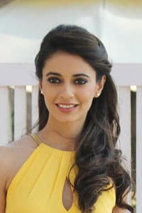 Ayesha Khanna in Dishkiyaoon