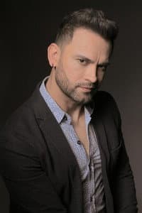 Steven Salme in Amor en el aire