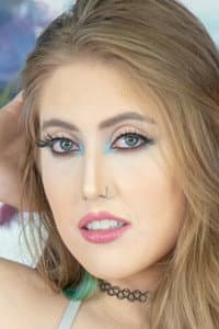 Electra Rayne in Spun