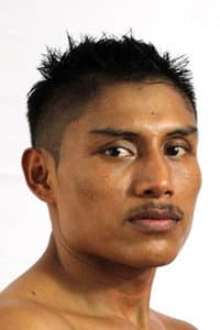 Luis May in Manuel Flores vs. Walter Santibanes