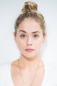 Elke Shari Van Den Broeck in Transfer