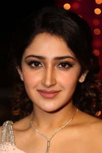 Sayesha Saigal in Teddy