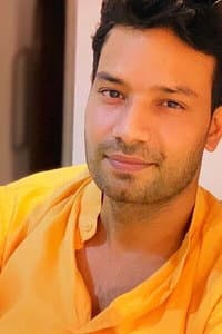 Aakash Dahiya in Meeruthiya Gangsters