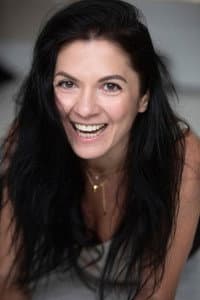 Elena Nagapetyan in Elena Nagapetyan - Ça valait le coup