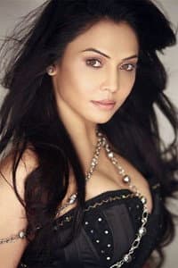 Nikita Rawal in Mr. Hot Mr. Kool