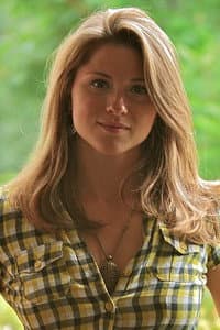 Sarra Rachel Kaufman in Dug Up