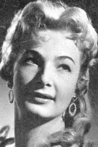 Zsuzsa Petress in Állami áruház