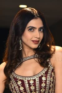 Kashika Kapoor in LYF - Love Your Father