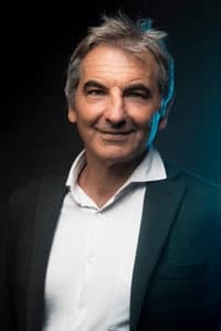 Nicola Giuliano in Giovanna Cau - Diversamente giovane