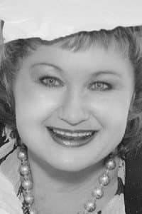 Irma Arendt in Пришелец