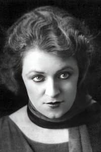 Germaine Lix in Romance de Paris