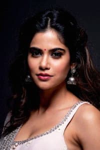 Aaditi Pohankar in Typecaste