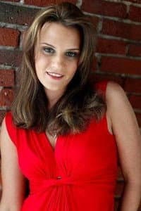 Sari Gagnon in Rising Star