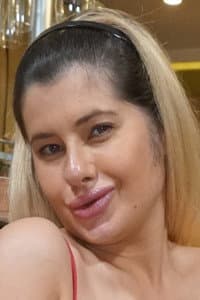 Lika Luna in Pretty Titties