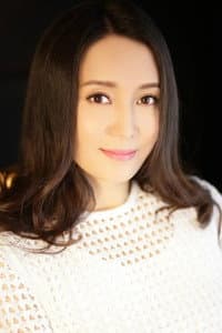 Hu Xiaoting in Shakes The Day Thunder