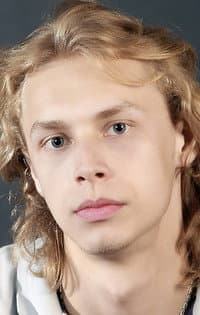Aleksandr Soldatkin in Жена по совместительству