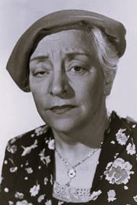 Françoise Rosay in On n'aime qu'une fois